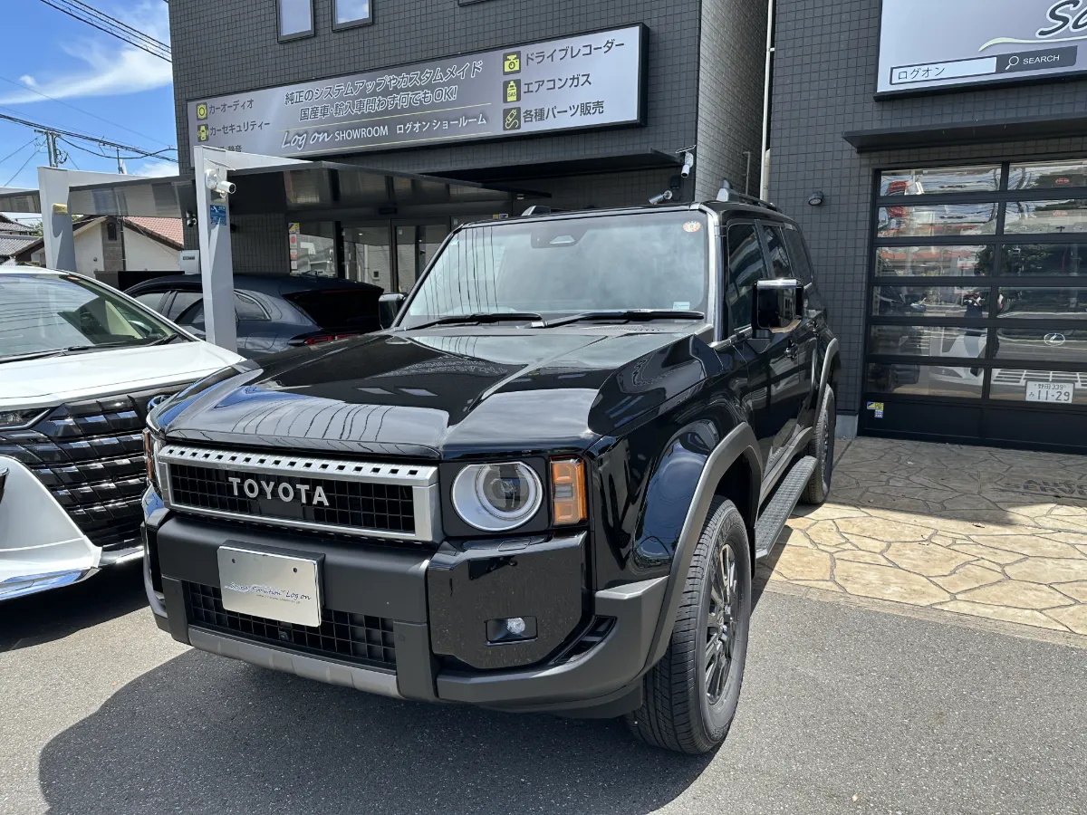 今日ご紹介するのはTOYOTA LAND CRUISER 250 250Wのカーセキュリティインストールです。