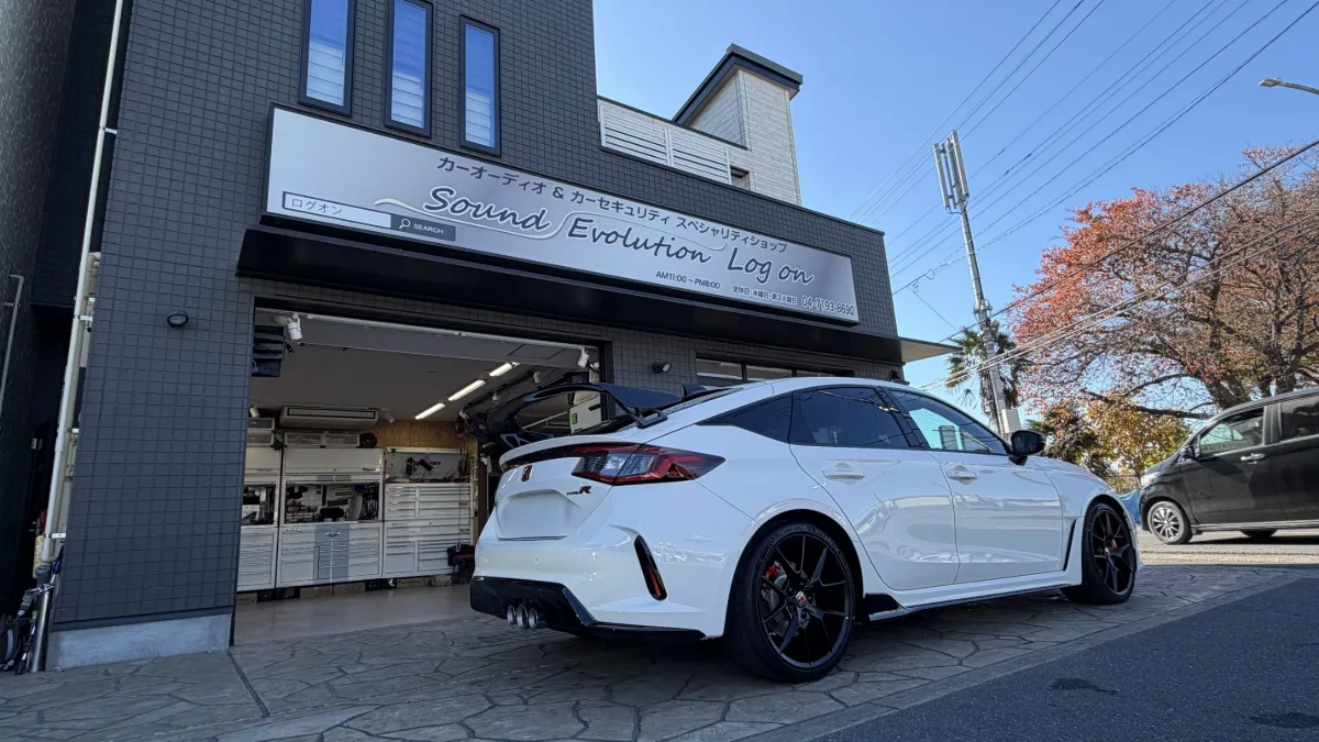 Today we will introduce the car security installation for the HONDA CIVIC TYPE-R FL5.