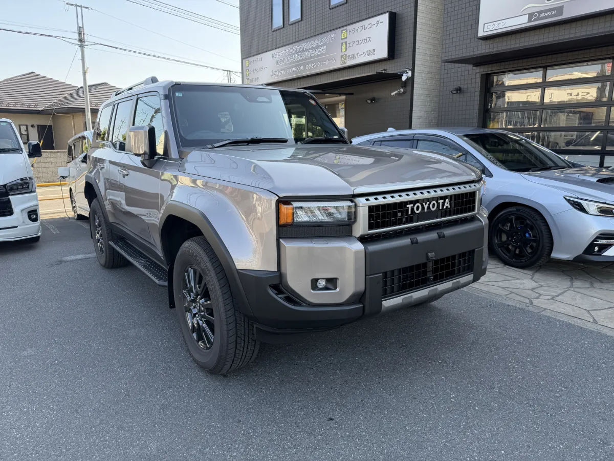 Today we will introduce car security installation for TOYOTA LAND CRUISER 250 250W.