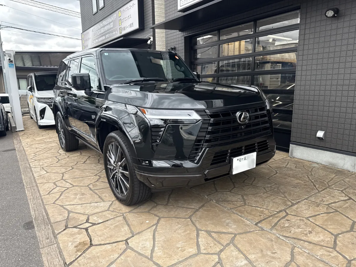 今日ご紹介するのはLEXUS GX VJA252Wのカーセキュリティインストールです。