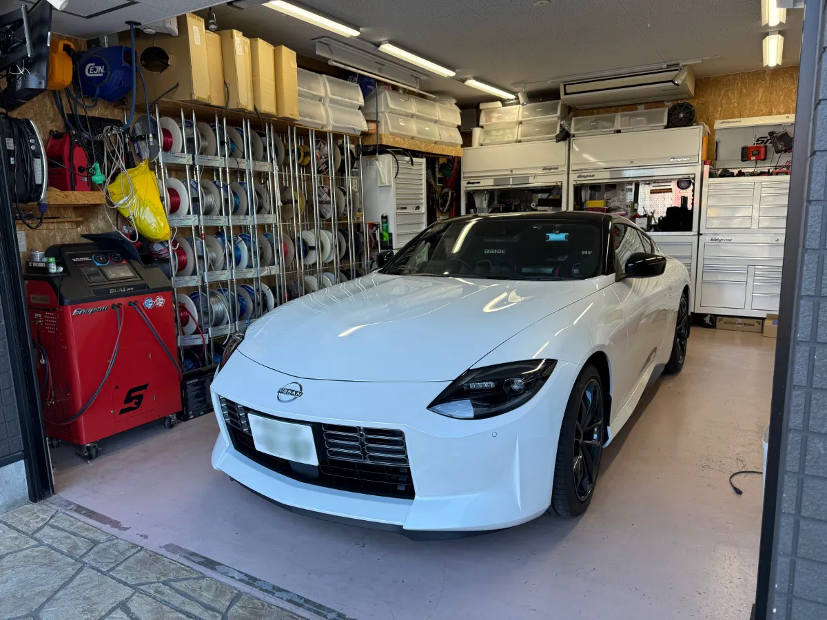 Today we will introduce the car audio installation for the NISSAN FAIRLADY Z RZ34.