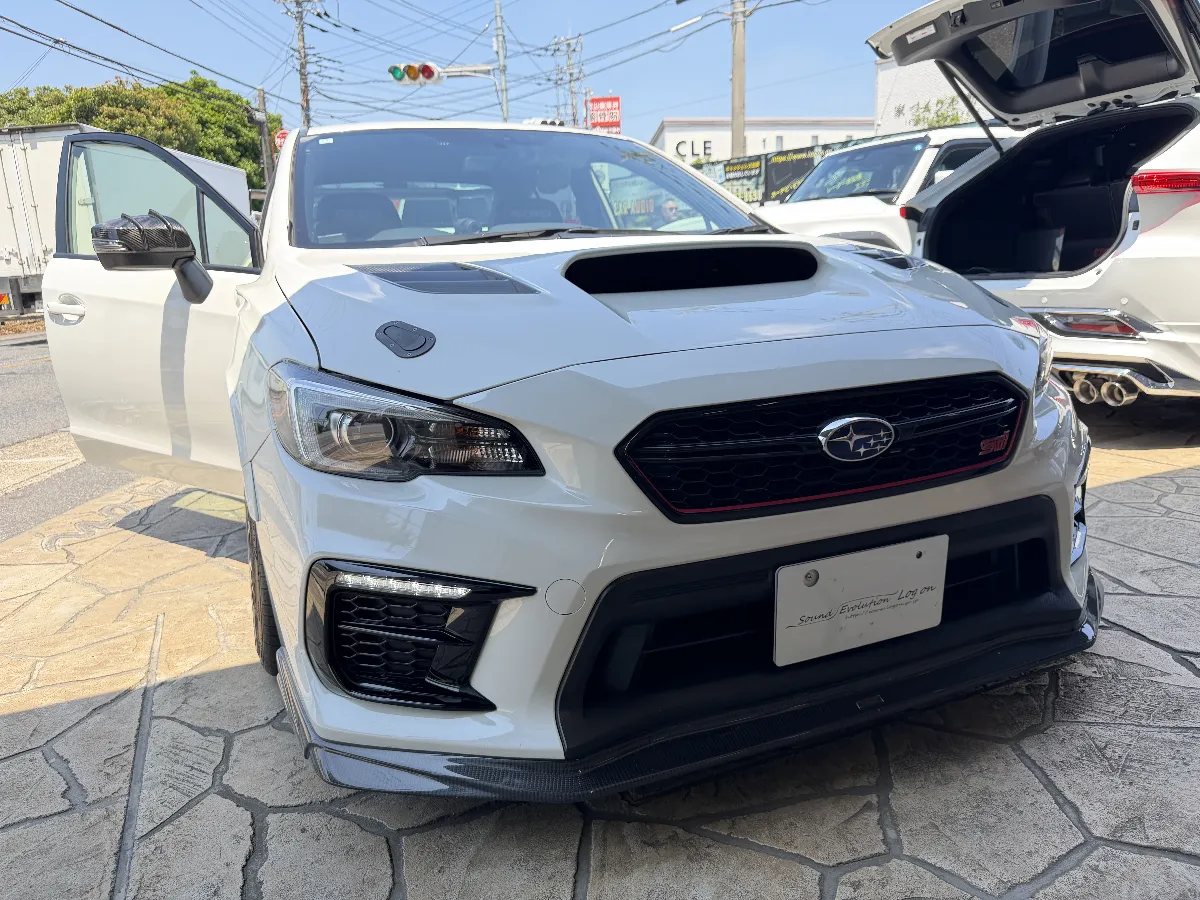 今日ご紹介するのはSUBARU WRX STI CBA-VAGのカーセキュリティインストールです。