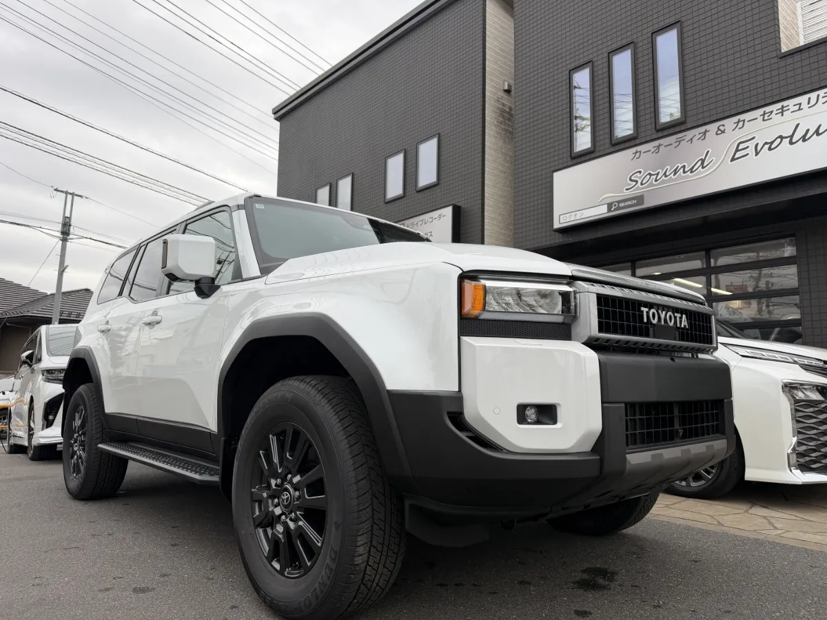 Today we will introduce car security installation for TOYOTA LAND CRUISER 250 250W.