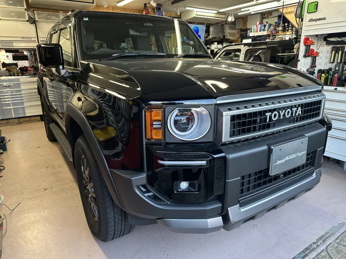 Today we will introduce car security installation for TOYOTA LAND CRUISER 250 250W.