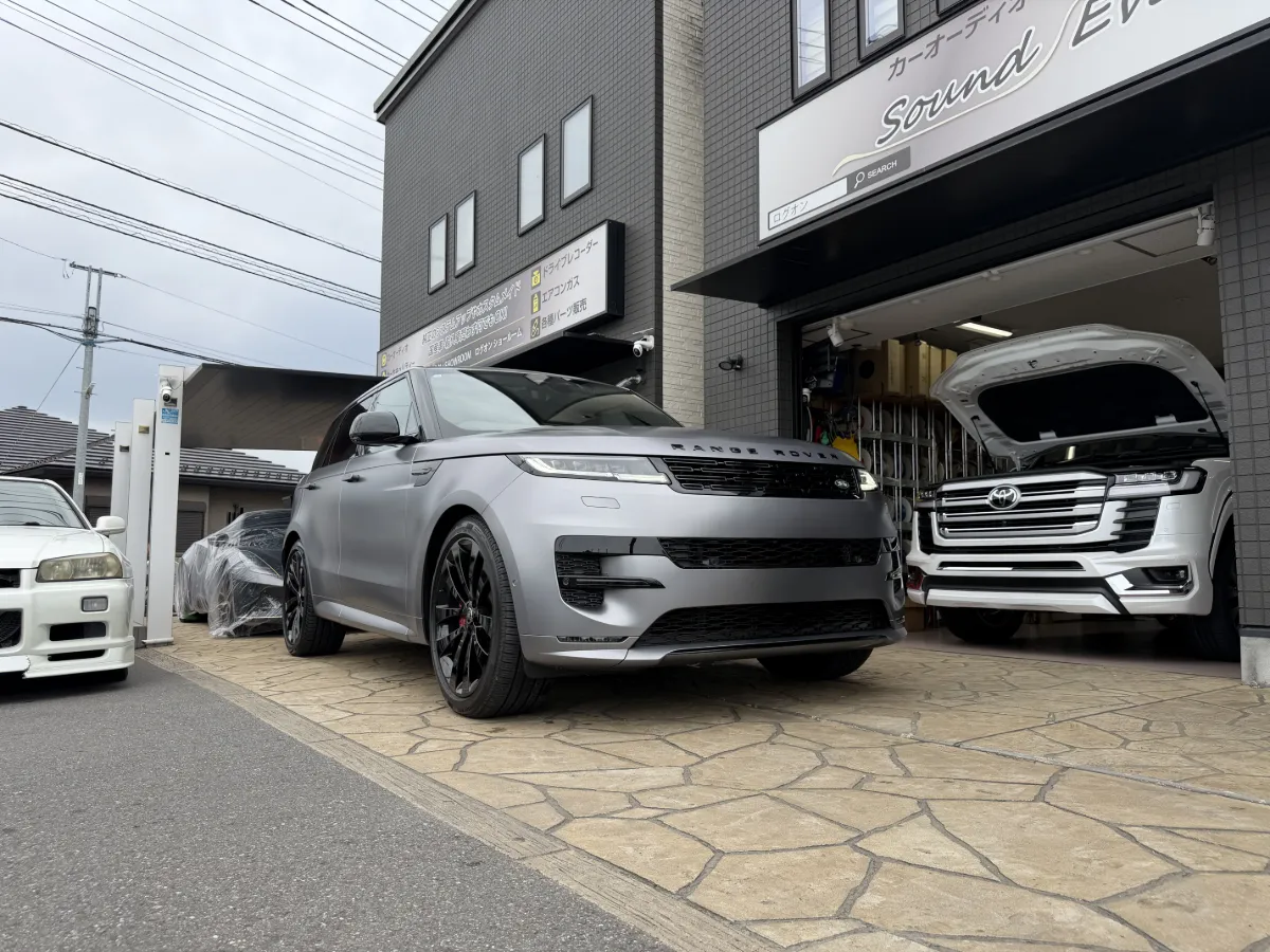 Today we will introduce the car audio installation for ROVER RANGE ROVER SPORT 3LA-L1234B.