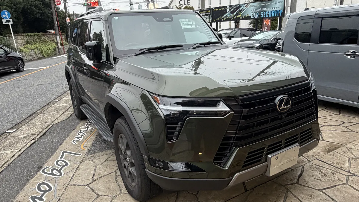 今日ご紹介するのはLEXUS GX VJA252Wのカーセキュリティインストールです。
