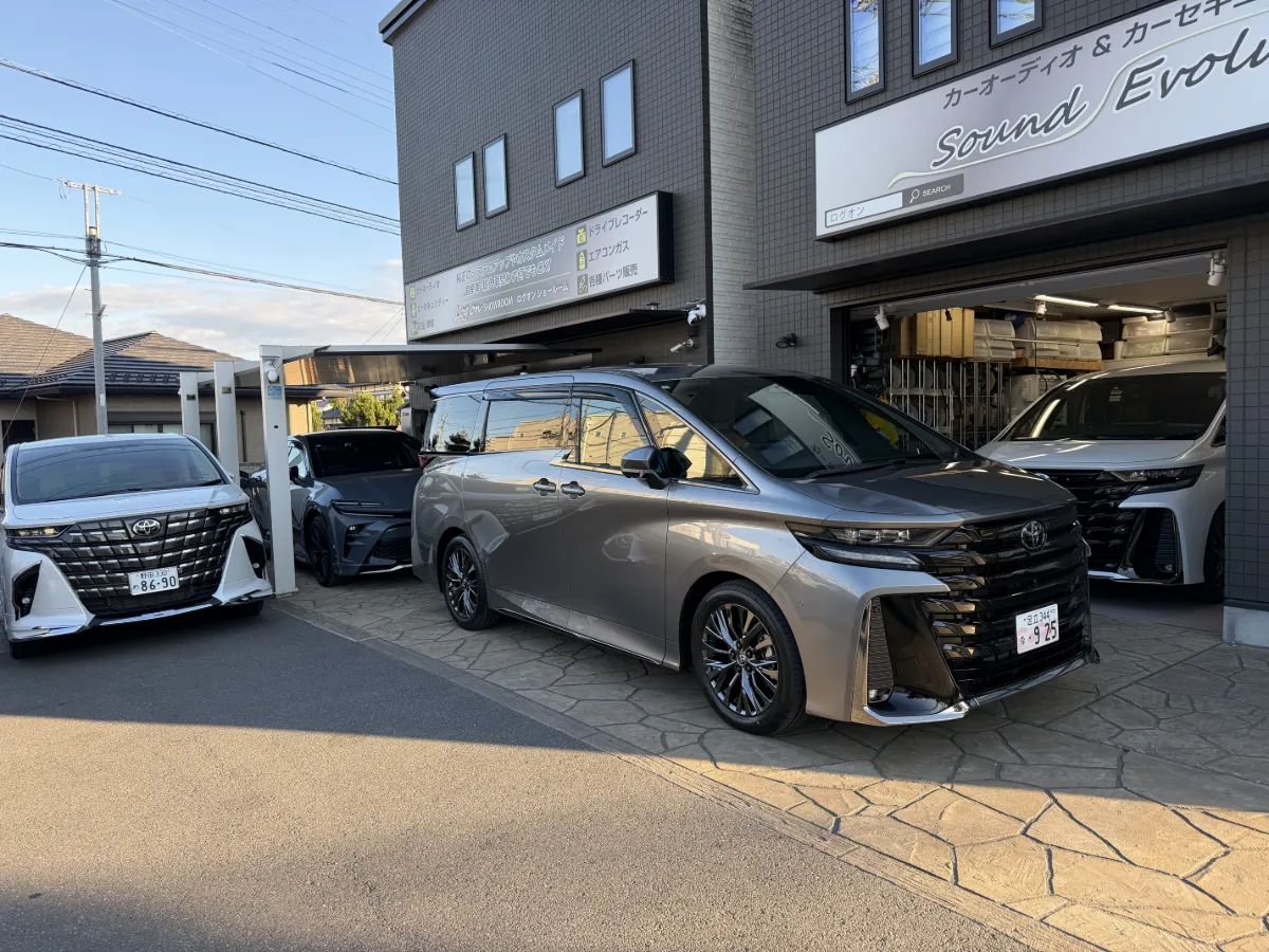 Today we will introduce car security installation for the TOYOTA VELLFIRE TAHA4# series.