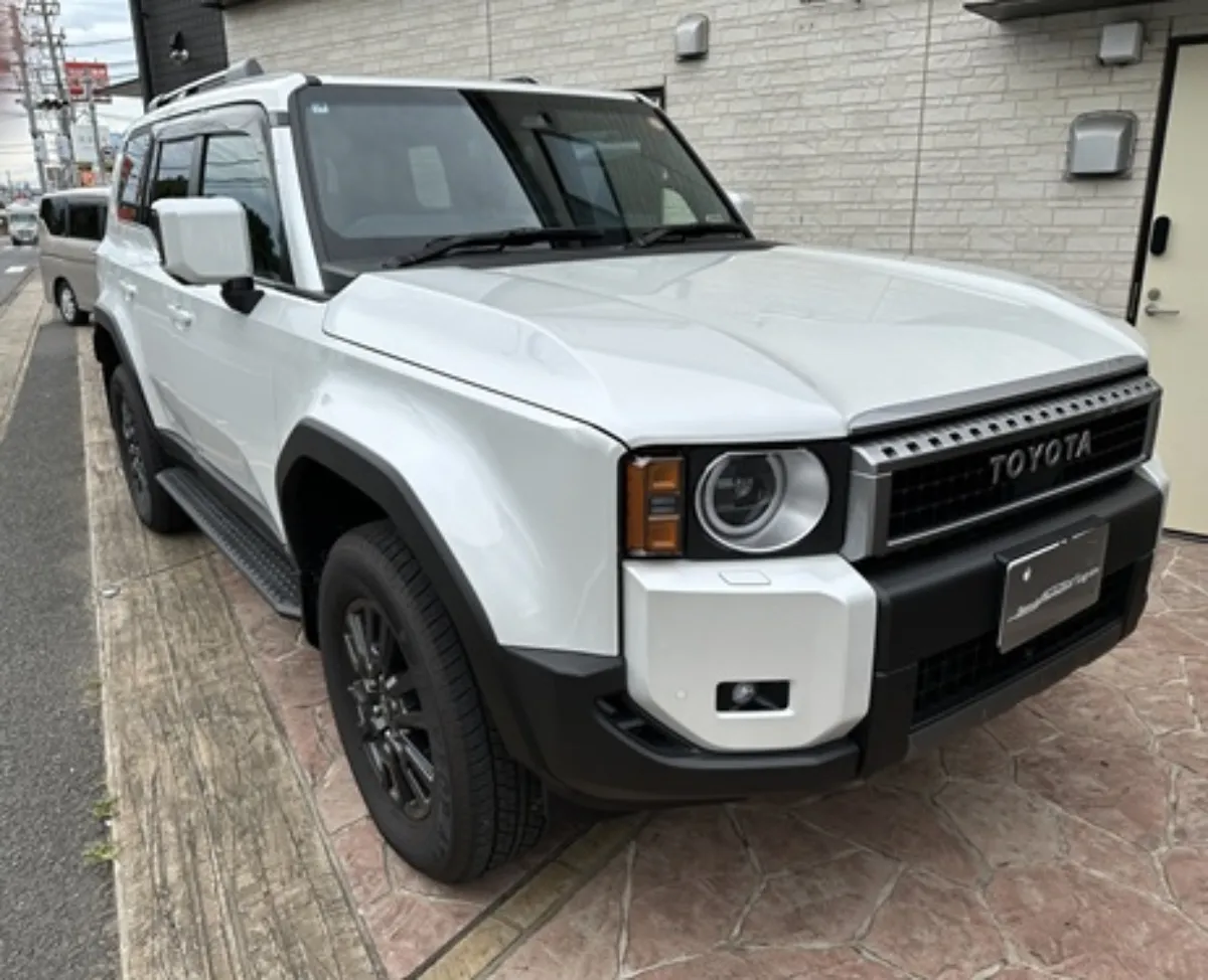 今日ご紹介するのはTOYOTA LAND CRUISER 250 250Wのカーセキュリティインストールです。