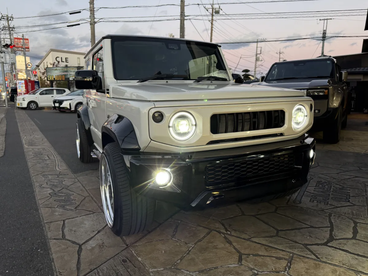 Today we will introduce the car audio and car security installation for the SUZUKI JIMNY SIERRA JB74.