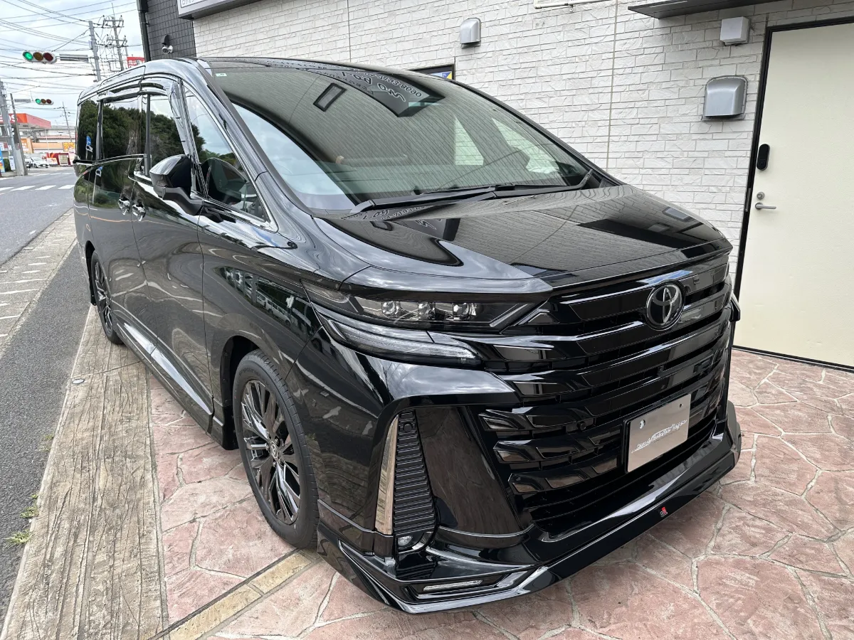 今日ご紹介するのはTOYOTA VELLFIRE TAHA4#系のカーセキュリティインストールです。