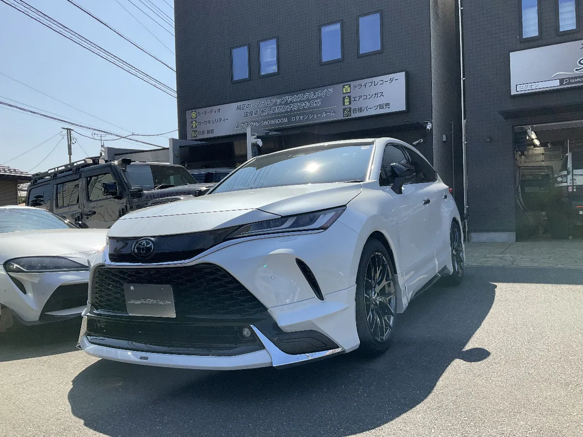 今日ご紹介するのはTOYOTA HARRIER 6BA-MXUA80 のカーオーディオインストールです。