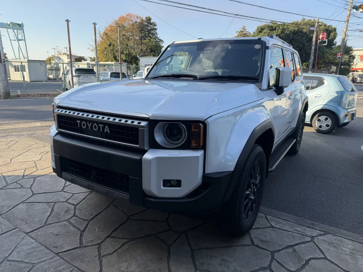 Today we will introduce car security installation for TOYOTA LAND CRUISER 250 250W.