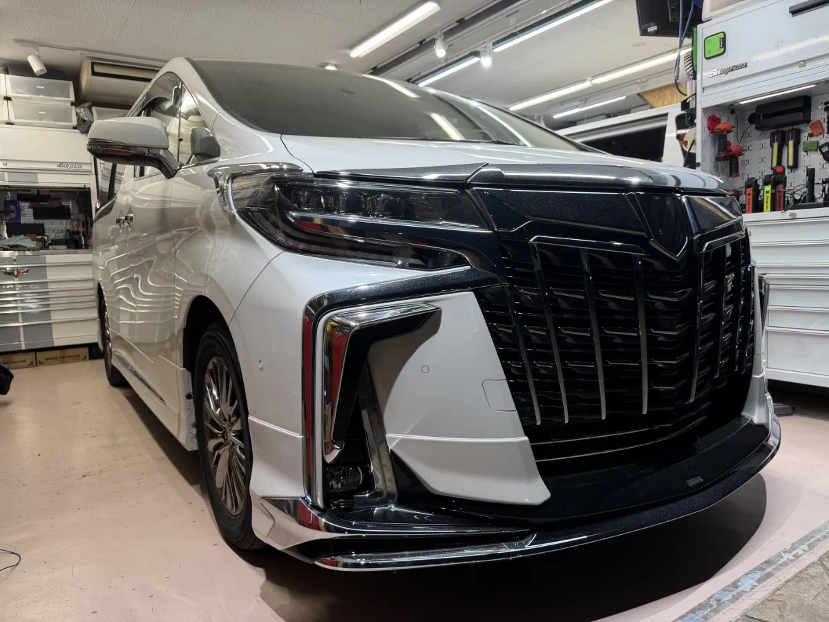 Today we will introduce car security installation for the TOYOTA ALPHARD 6AA-AAHH40W4# series.