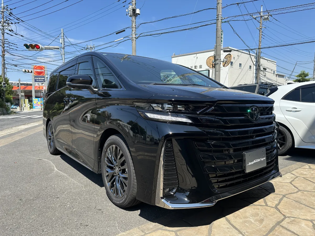 今日ご紹介するのはTOYOTA VELLFIRE TAHA4#系のカーセキュリティインストールです。