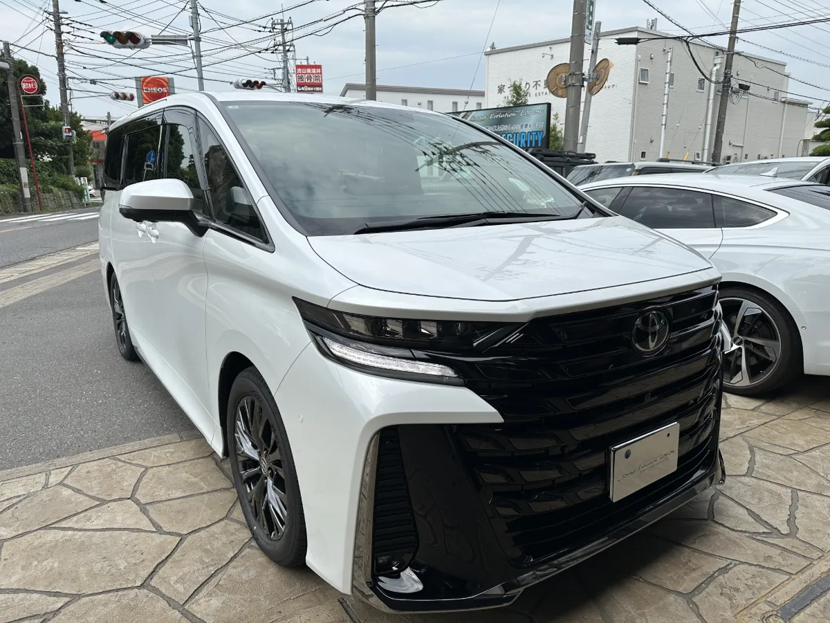 今日ご紹介するのはTOYOTA VELLFIRE TAHA4#系のカーセキュリティインストールです。