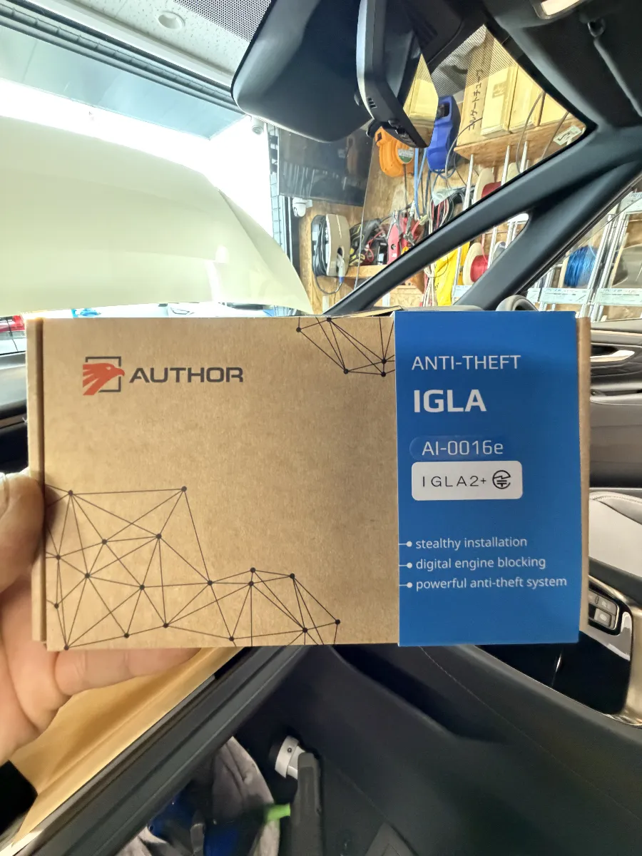 🚗✨ トヨタ ヴェルファイアのオーナー様必見！✨🚗今回は、超強力なデジタルカーセキュリティ「IGLA JP+」をご紹介します！🔒### 🛡️ IGLA JP+ の魅力1. **強力なデジタルセキュリティ**   - 最新の盗難手口（リレーアタックやCANインベーダー）にもバッチリ対応。コンピューター管理で愛車を優しく、でもしっかりガードします！2. **使い慣れた日常操作**   - 純正と同じ感覚で使えるから、普段通りに運転OK！特別なキーをパスしない限り、エンジンもかからないので、安心感もばっちり。3. **便利な追加機能**   - 駐車時にはウィンドウを自動閉めてくれる「クロージャー機能」搭載！これで閉め忘れの心配もなし。4. **拡張性もバツグン**   - 他のセキュリティアイテム（KEYLESS BLOCKやLEDインジケーターなど）とも組み合わせることで、より強固な防御システムにカスタマイズ可能です。5. **お財布に優しい**   - 本格派セキュリティを求めているけど、予算が心配…という方にぴったりなエントリーモデルです！信頼できる安心感を手に入れましょう✨大切な愛車をしっかり護るために、IGLA JP+を選んでみてはいかがでしょうか？🚙💨 気になる方は、ぜひお気軽にお問い合わせください！