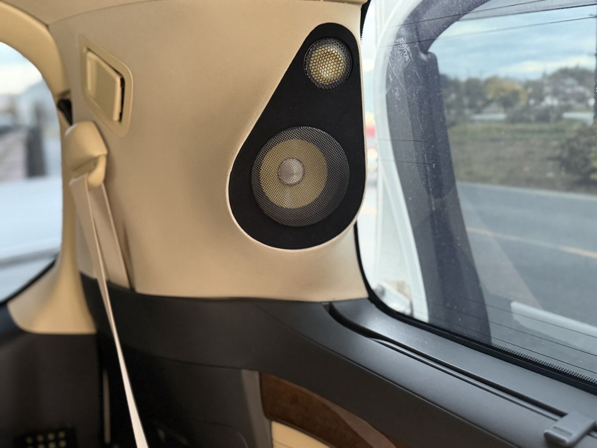 One-off D-pillar embedding process set