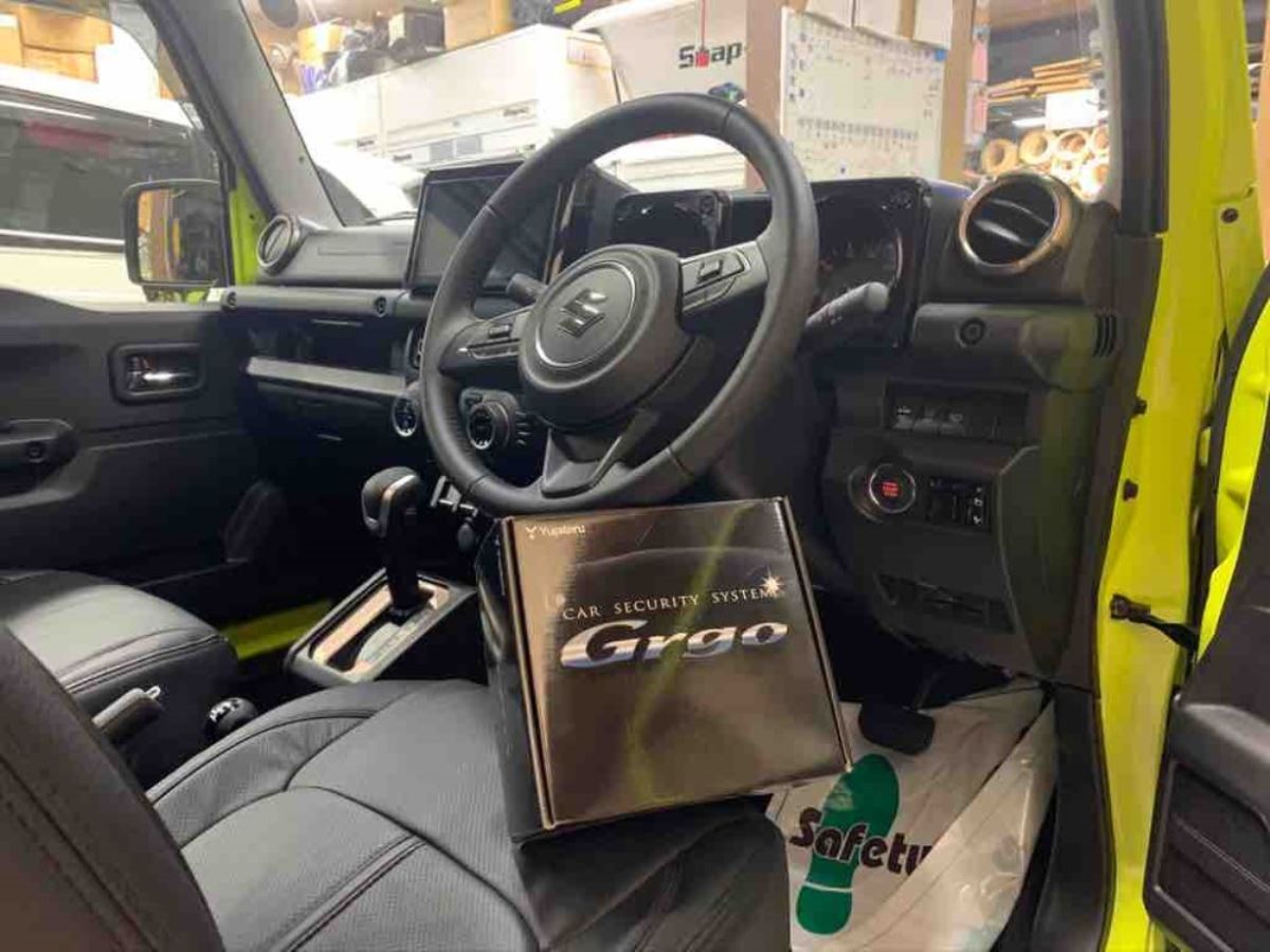 SUZUKI JIMNY JB74