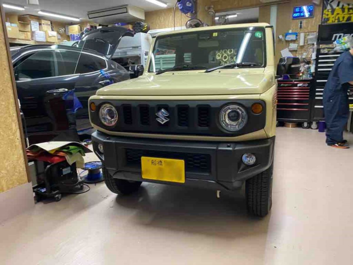 SUZUKI JIMNY JB64